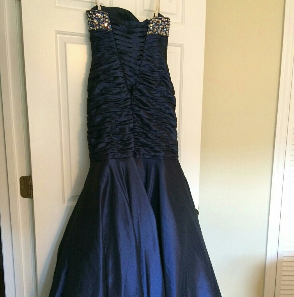 ❄️ Gorgeous navy blue dress Sz 4 corset mermaid prom gown Karishma Creations - Picture 9 of 11